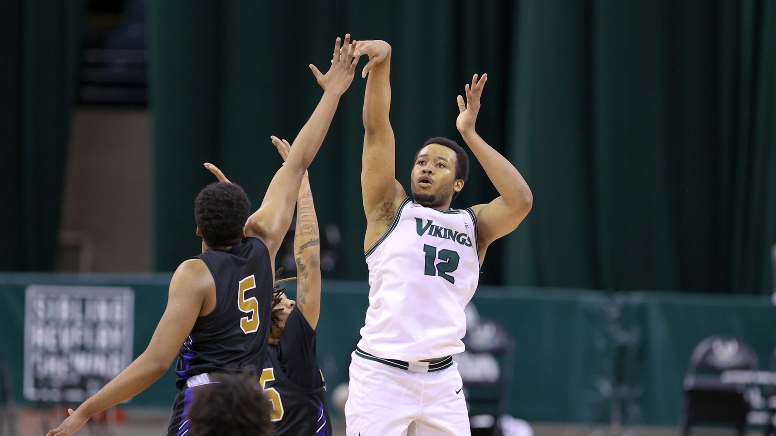 Cleveland State Advances to #HLMBB Semifinals After Triple OT Win