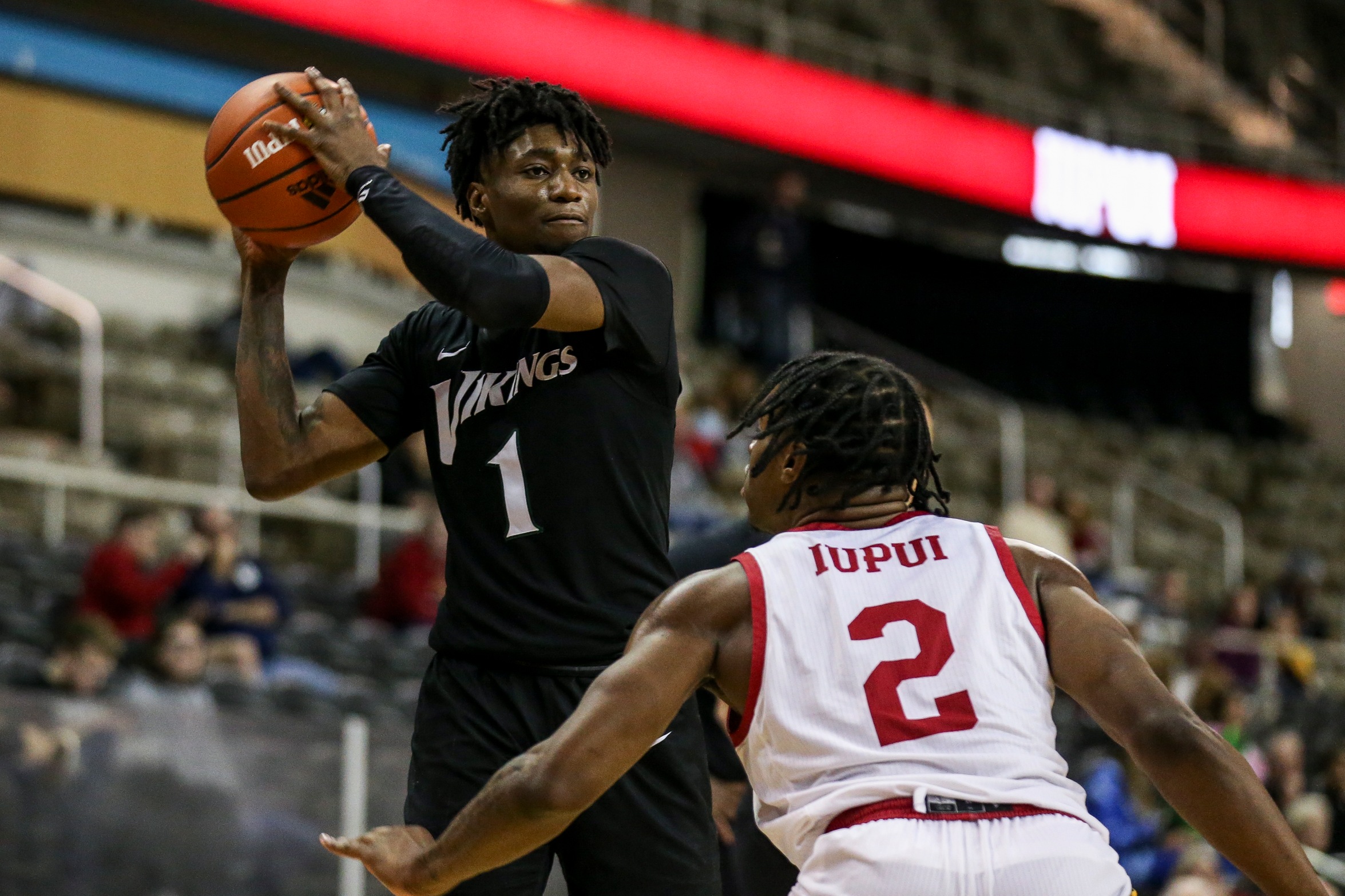 Vikings Start Fast, Finish Strong in Road Win Over IUPUI