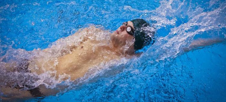 Men's Swimming Battled, but Fell to Miami (OH)