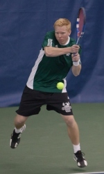Niklas Jonsson picked up a win at No. 4 singles against UIC