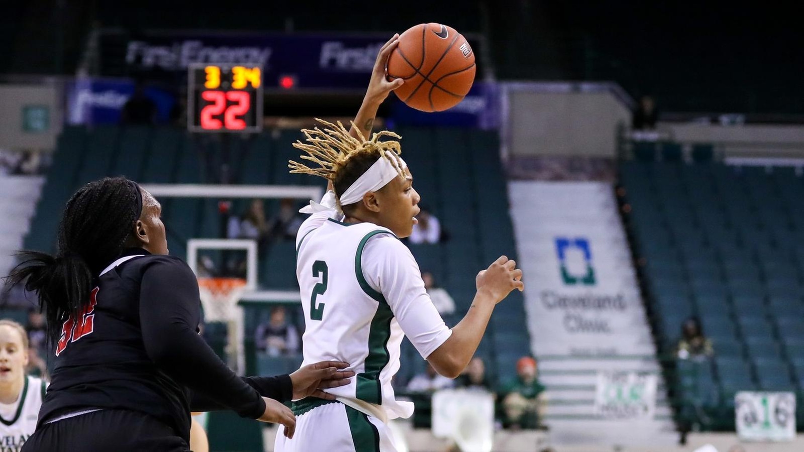 Crockett Double-Double Leads CSU To 83-43 Victory At UIC