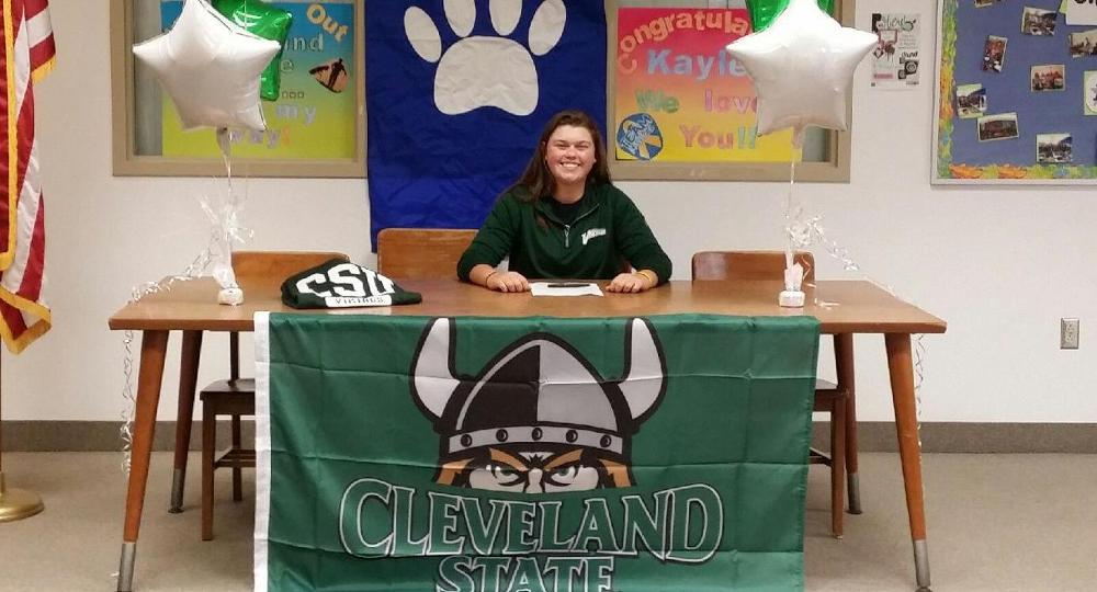 Kaylee Neumeister Signs With Women's Golf