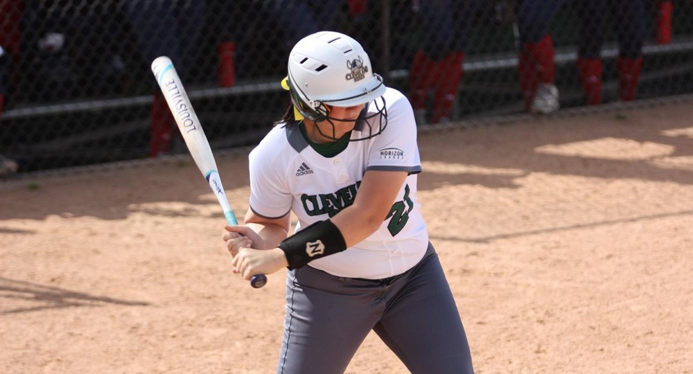 Softball Has Win Streak Snapped in 1-0 Loss at Belmont