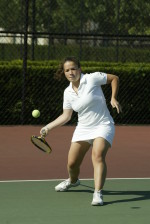 Women's Tennis Sweeps Illinois Wesleyan