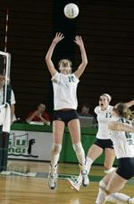 Women's Volleyball Closes Out Regular Season On Friday