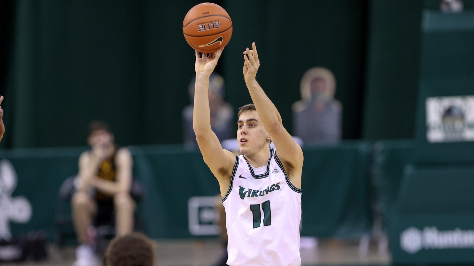 Vikings Secure 11th Horizon League Victory in Win over Green Bay