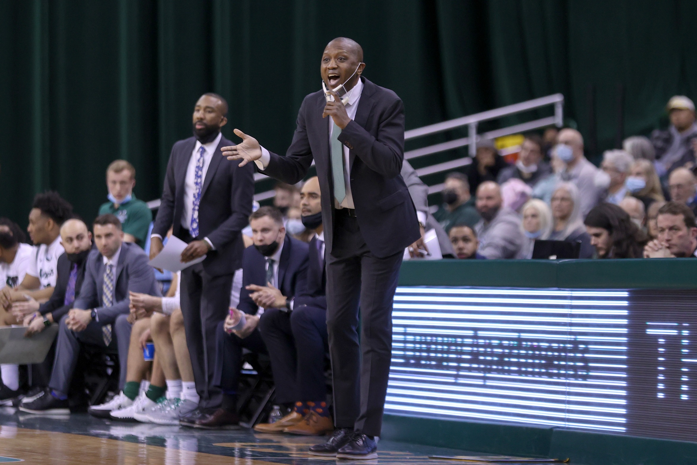 Men’s Basketball headed to Indy for Horizon League Semifinals