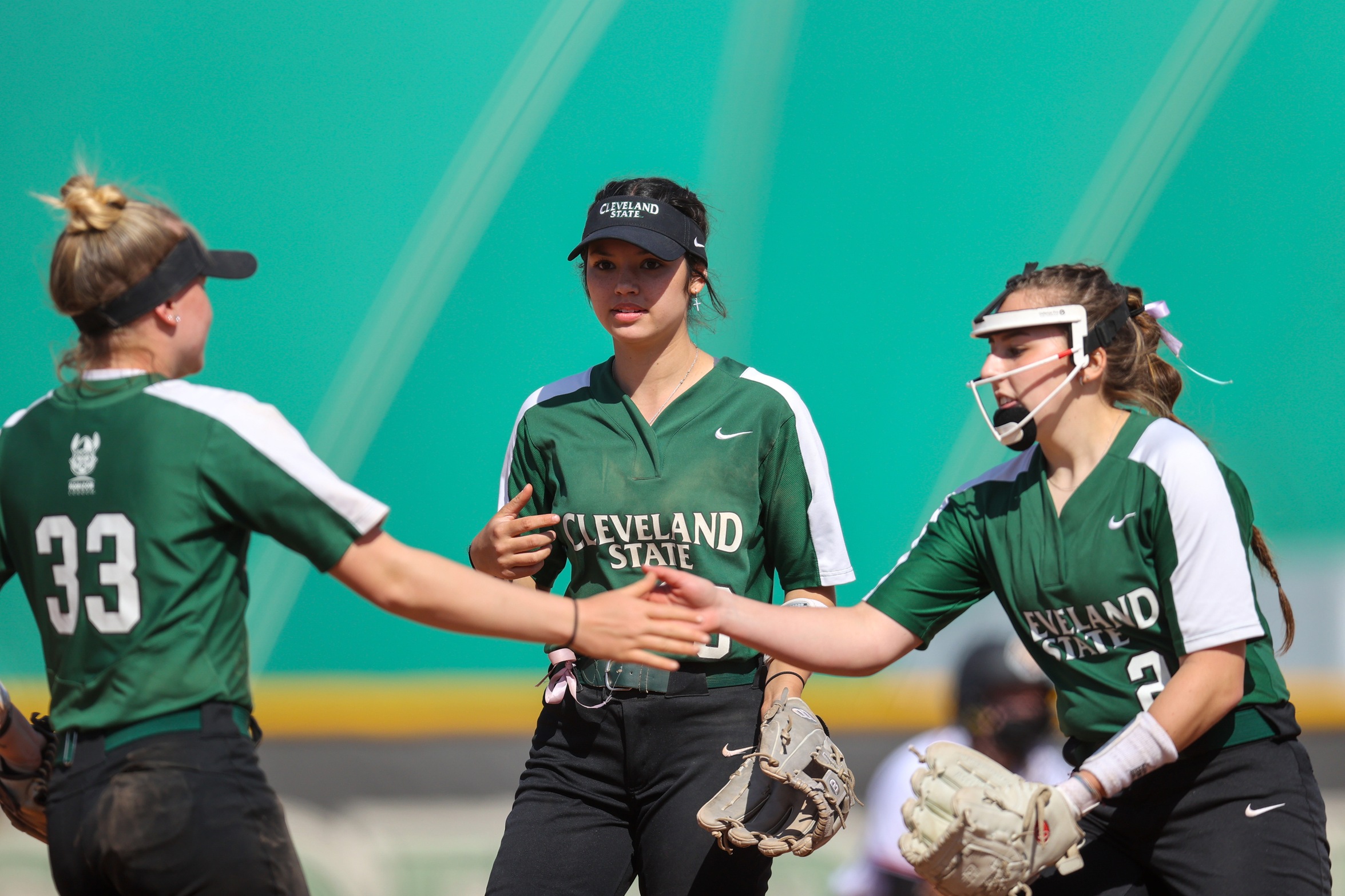 Softball opens Horizon League play with thrilling victory over IUPUI