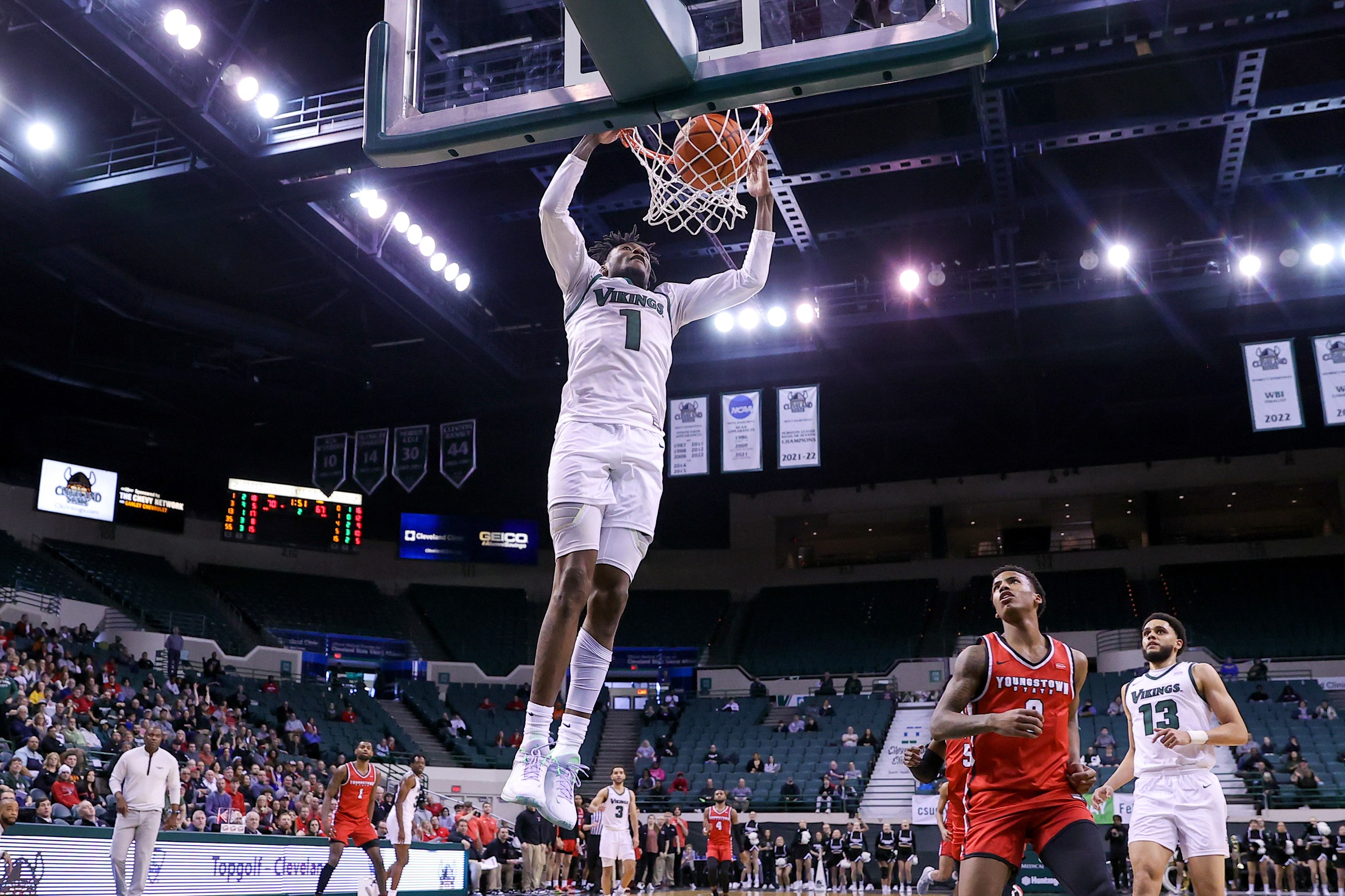 Cleveland State Men’s Basketball Earns Key #HLMBB Victory over Youngstown State