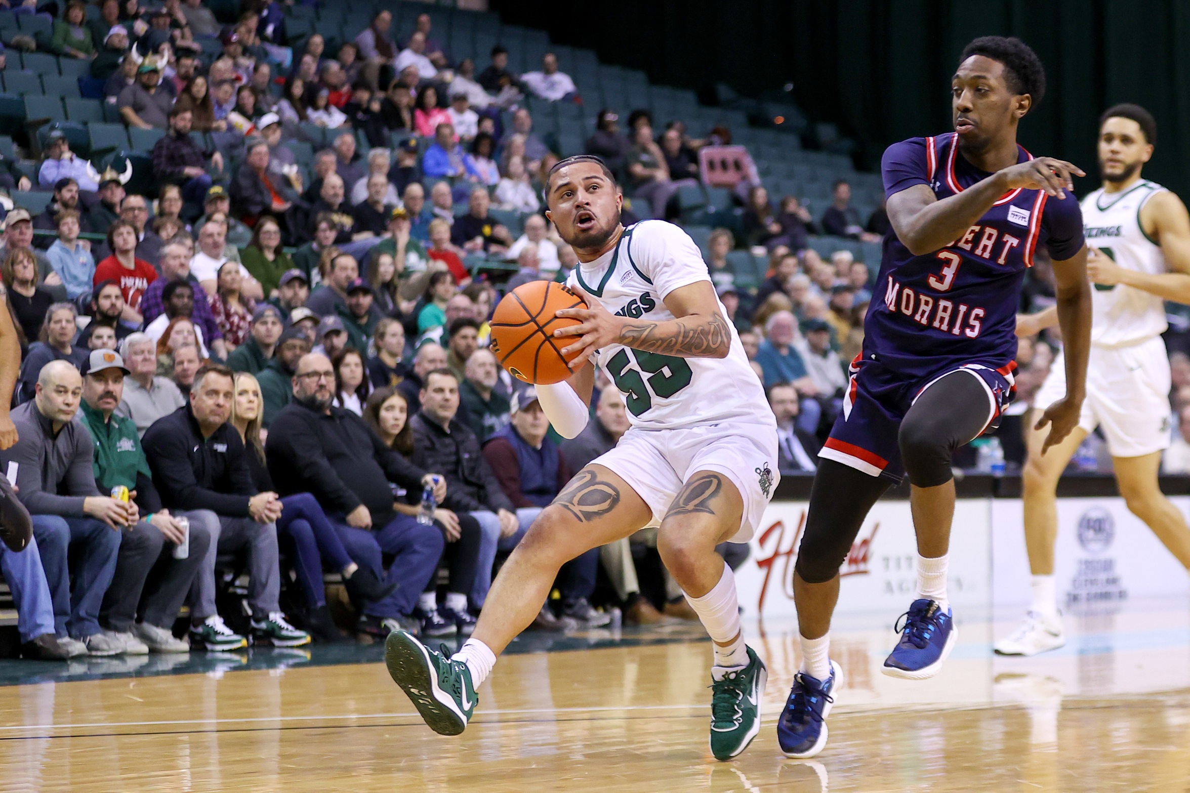 Viking Victory: Cleveland State Men’s Basketball Advances to Horizon League Semifinals with Thrilling Win over Robert Morris