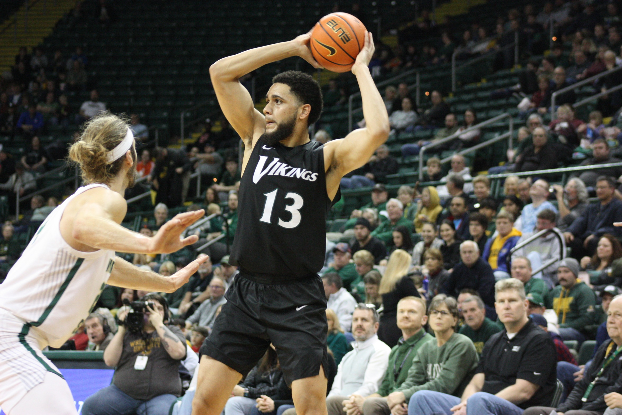 Cleveland State Men’s Basketball Earns Road Victory over Wright State