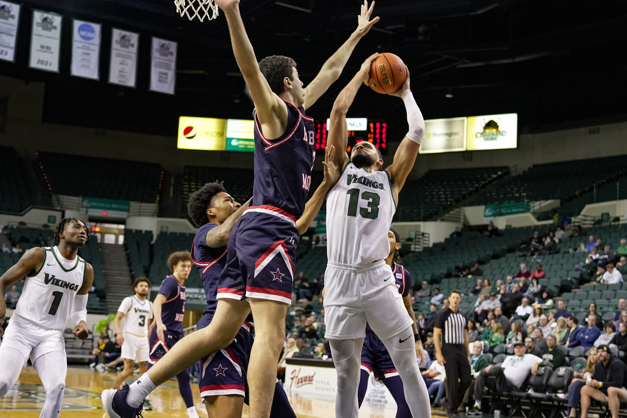 Cleveland State Men’s Basketball Picks Up Come-From-Behind Win Over Robert Morris