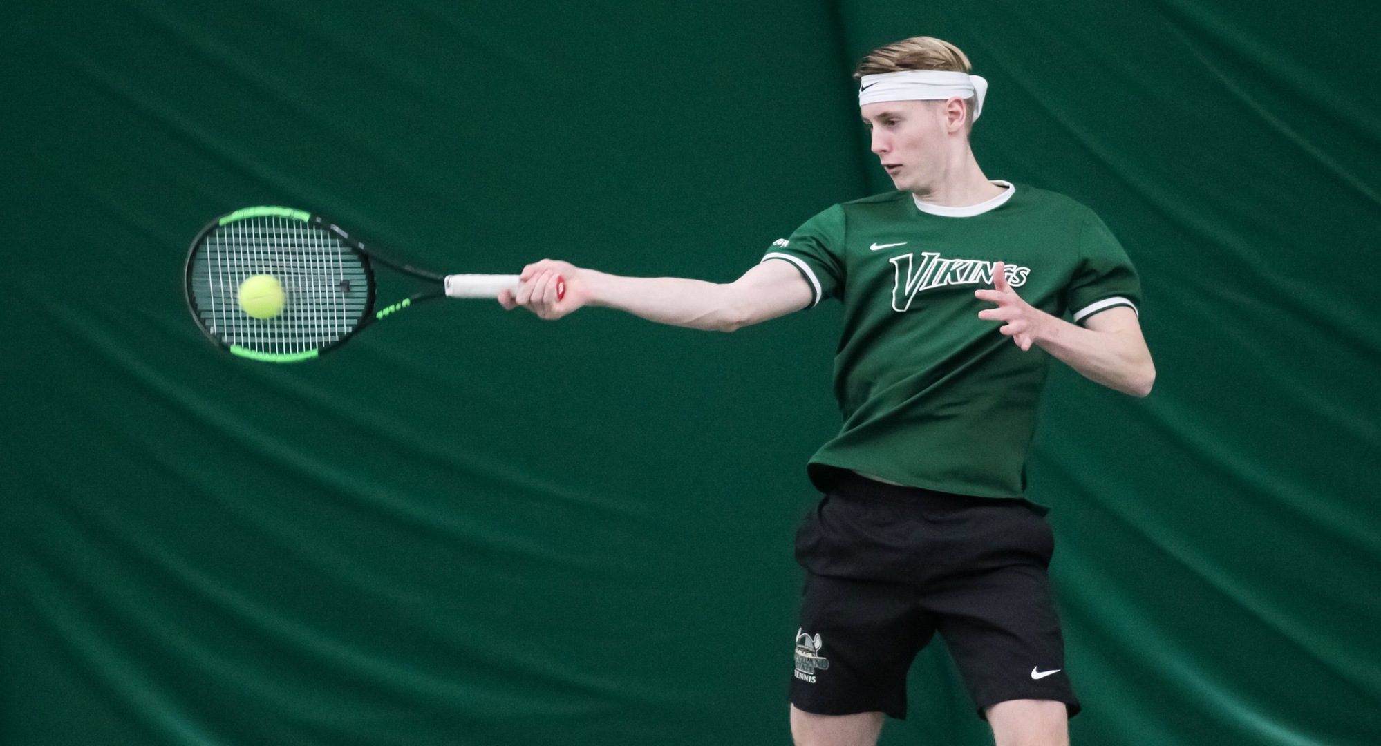 Vikings Pick Up 6-1 Victory At Duquesne To Close Out Roadswing