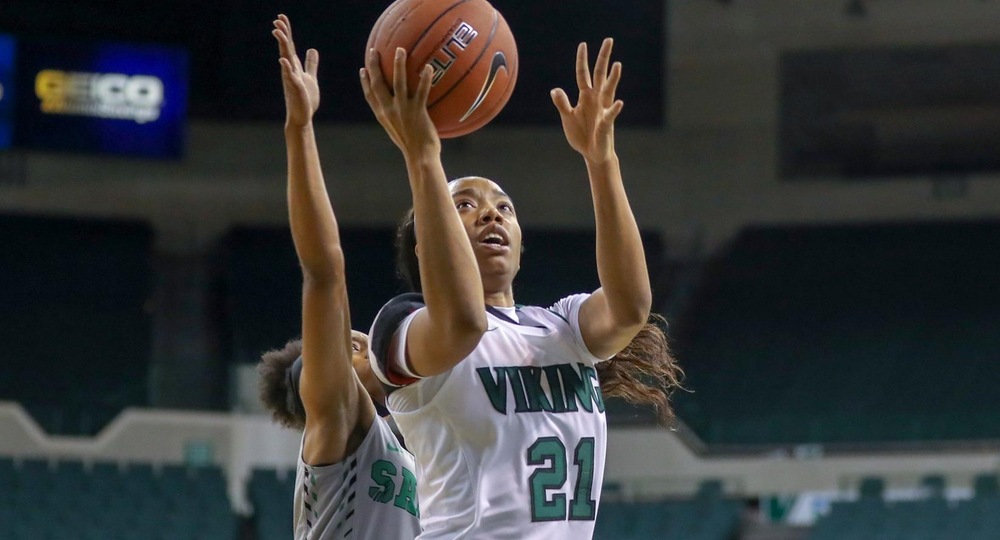 Women’s Basketball Drops 74-54 Contest Against Green Bay