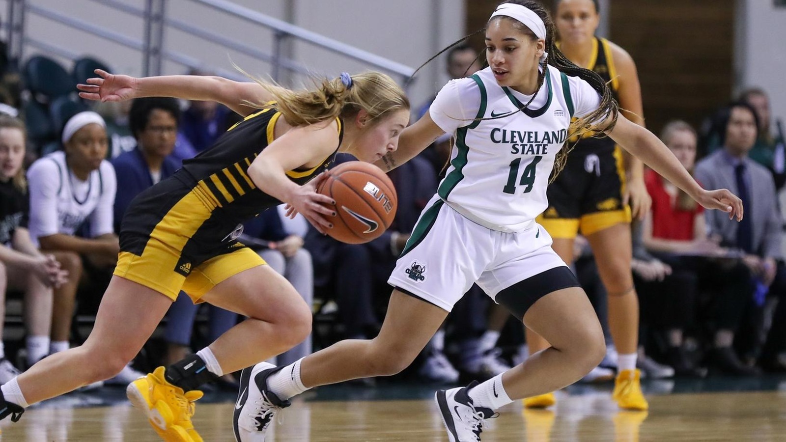 White Named #HLWBB Defensive Player of the Year; Miller & Crockett Named All-League