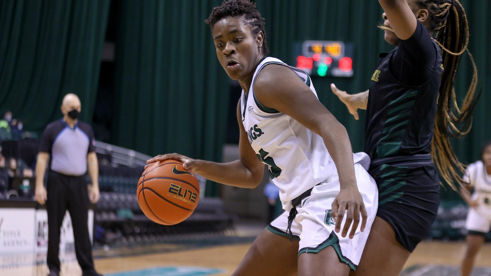 Ngwafang Double-Doubles Leads Women’s Basketball To 86-60 Victory Over Wright State