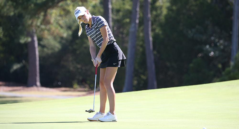 Knight Paces Vikings on Day One of Shirley Spork Invitational