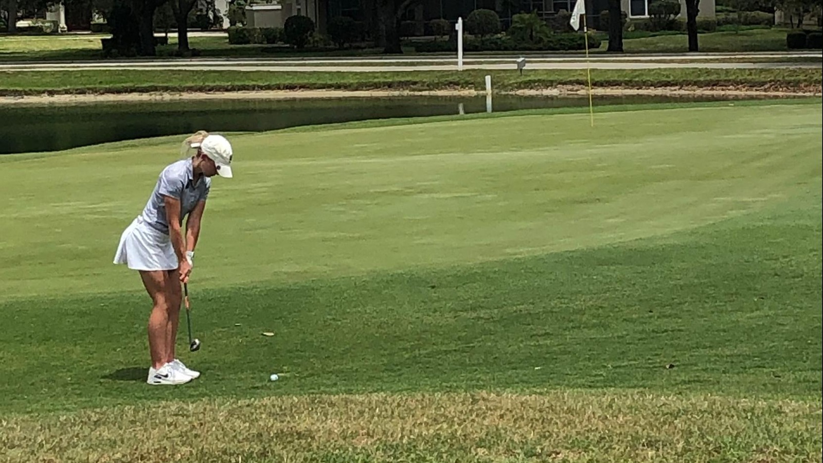 Women’s Golf two strokes off the lead; Rossouw tied for second after opening day of HL Championships