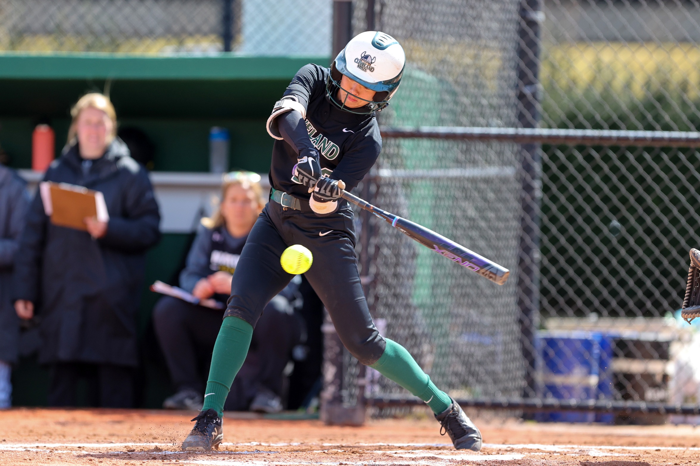 Softball starts fast, caught by late-inning surge by RMU